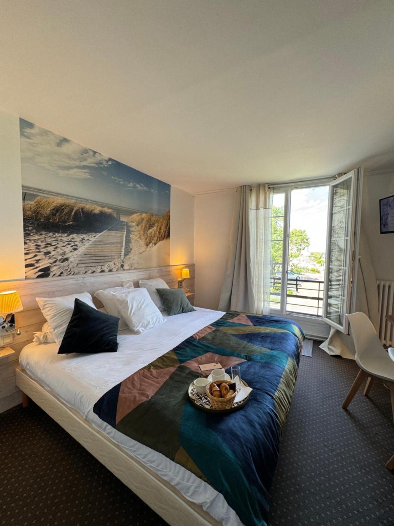 Chez-Marion Hotel Merville-Franceville-Plage Buitenkant foto