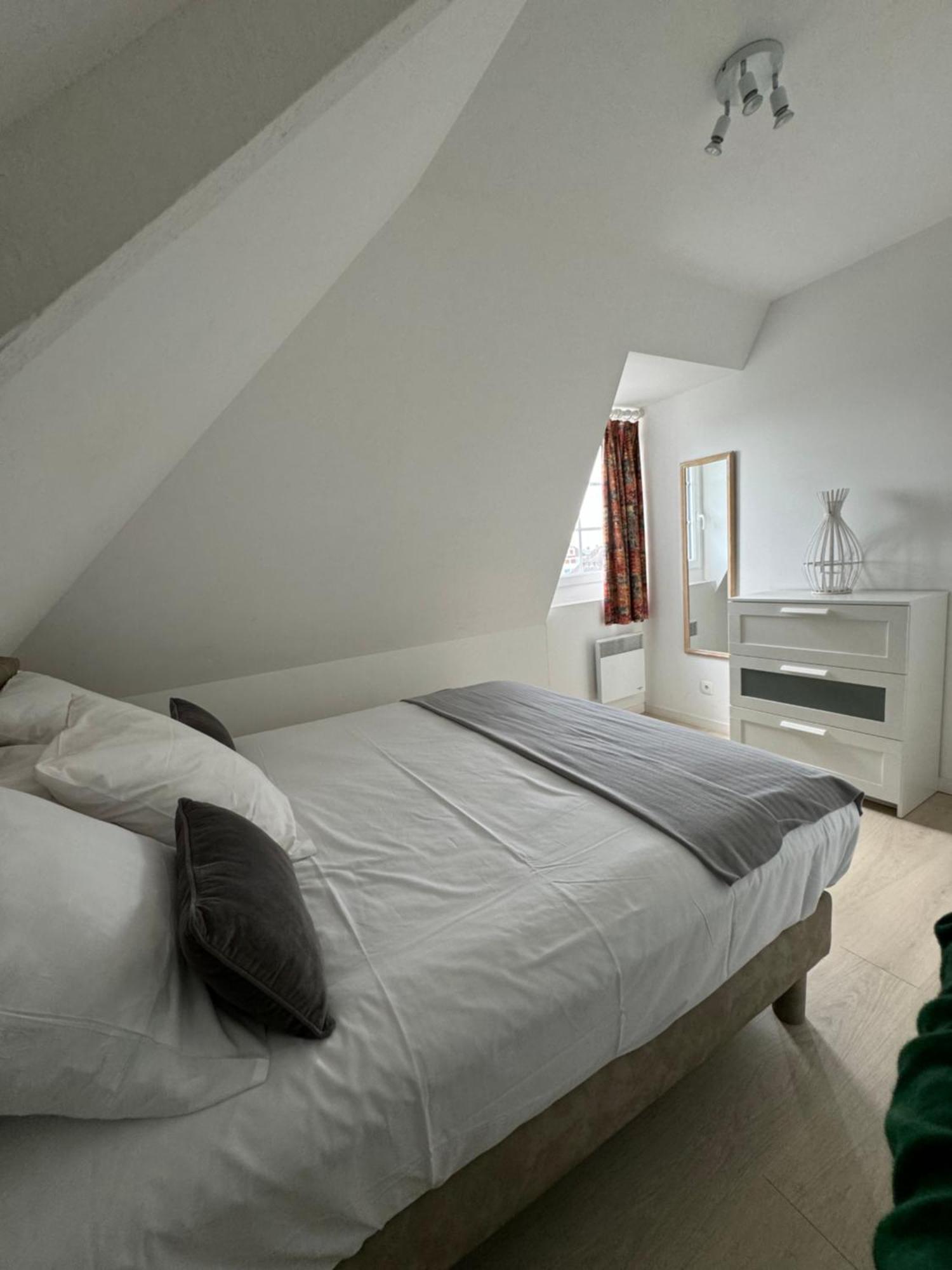 Chez-Marion Hotel Merville-Franceville-Plage Buitenkant foto